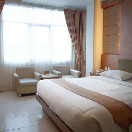 Arinas Hotel Bandar Lampung Luaran gambar